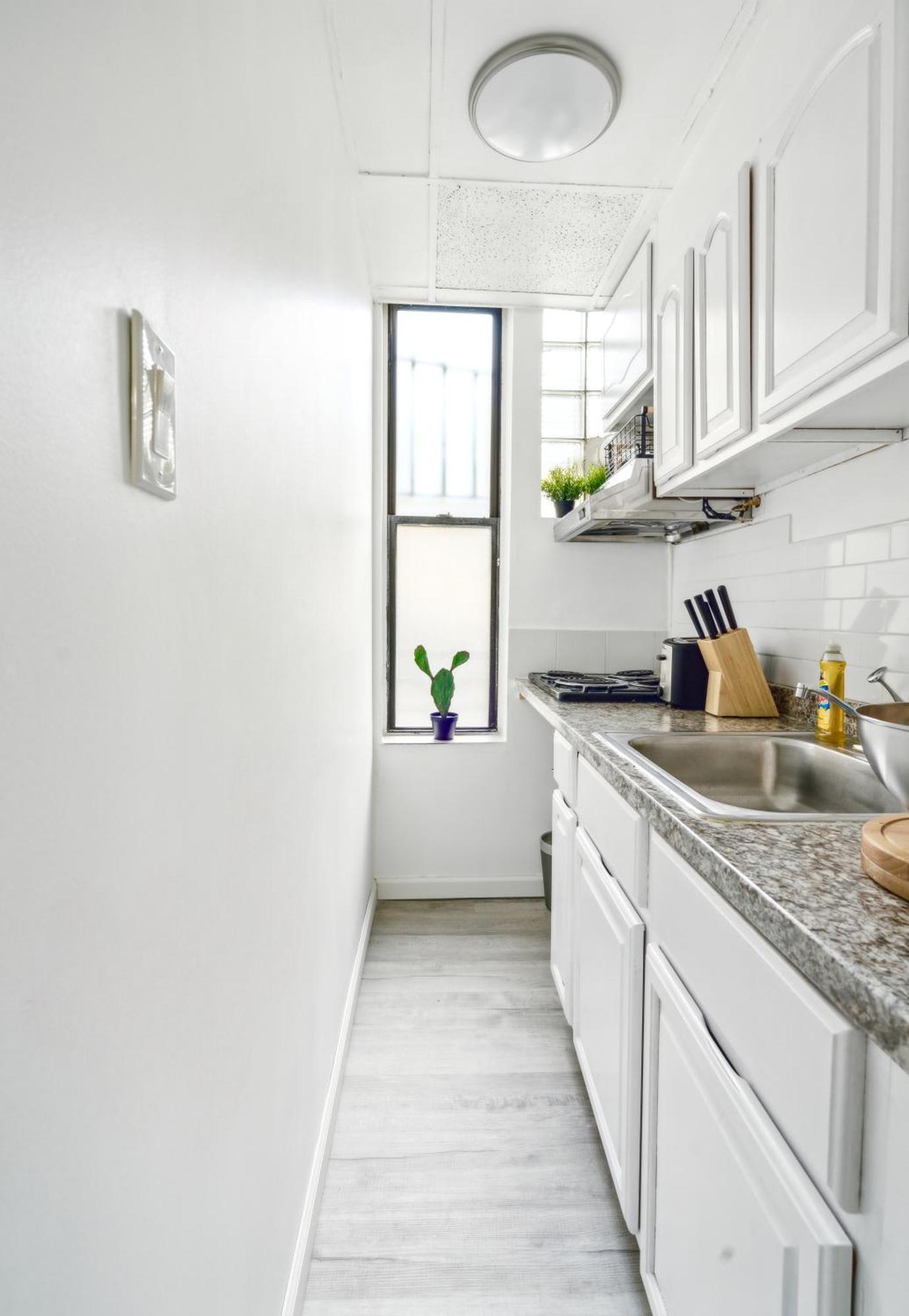 2 Bedroom Cozy Central Apartment ニューヨーク エクステリア 写真